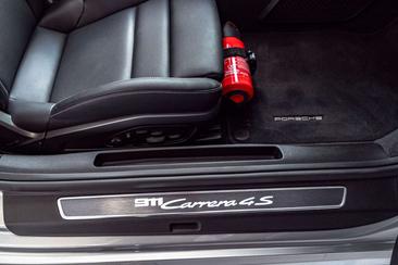 Porsche 992 I Carrera 4S — photo 27
