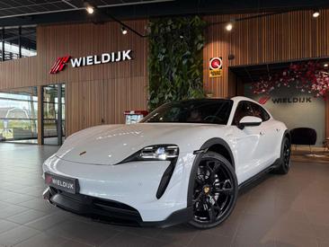 Porsche Taycan — photo 2