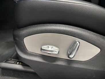 Porsche Macan Electrique Base — photo 12