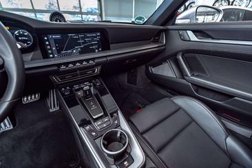 Porsche 992 I Carrera 4S — photo 39