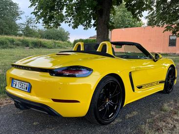 Porsche 718 Boxster T — photo 17