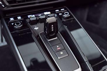 Porsche 992 I Carrera 4S — photo 44