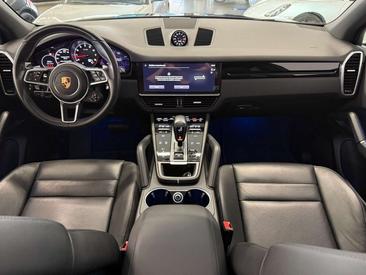 Porsche Cayenne III — photo 9