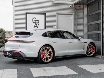 Porsche Taycan GTS — photo 6