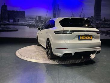 Porsche Cayenne III Base Platinum Edition — photo 10