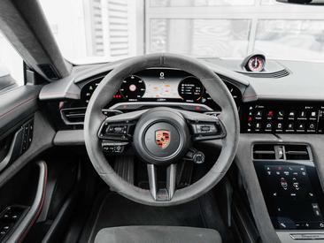 Porsche Taycan GTS — photo 10