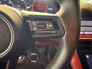 Porsche Taycan — photo 14