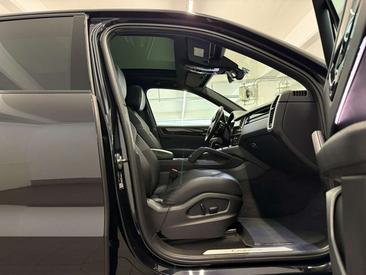 Porsche Cayenne III — photo 12