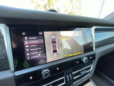 Porsche Macan GTS — photo 13