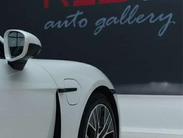 Porsche Taycan 4S — photo 8