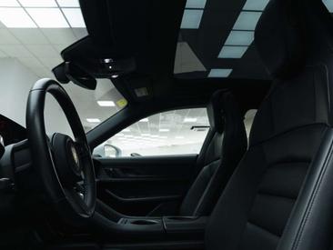 Porsche Taycan 4S — photo 10