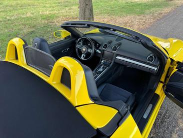 Porsche 718 Boxster Base — photo 14