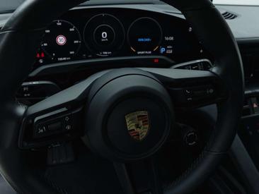 Porsche Taycan 4S — photo 12