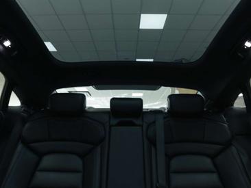 Porsche Taycan 4S — photo 13