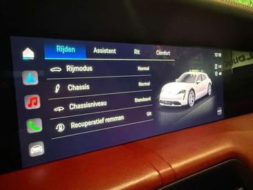 Porsche Taycan — photo 24