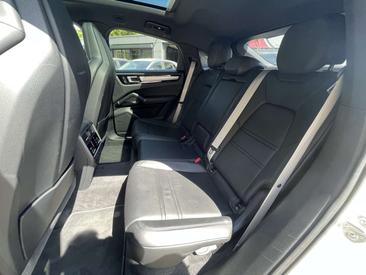 Porsche Cayenne III Platinum Edition — photo 11