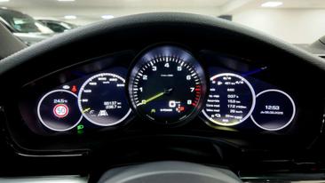 Porsche Panamera II E-Hybrid — photo 28