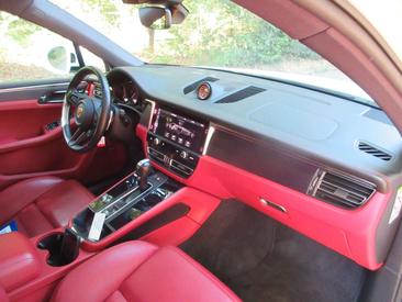 Porsche Macan Electrique GTS — photo 8