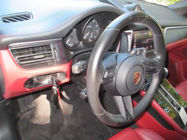 Porsche Macan Electrique GTS — photo 9