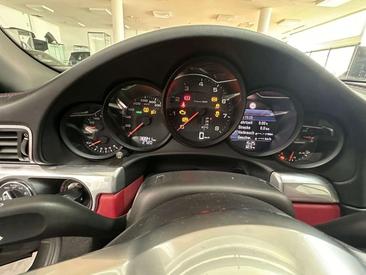 Porsche 991 Carrera — photo 14