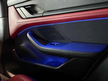 Porsche Taycan — photo 35