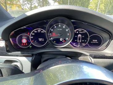 Porsche Cayenne III Platinum Edition — photo 16