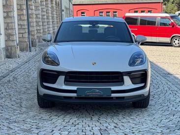 Porsche Macan — photo 14