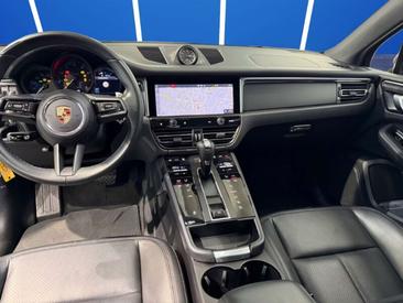 Porsche Macan Electrique Base — photo 5