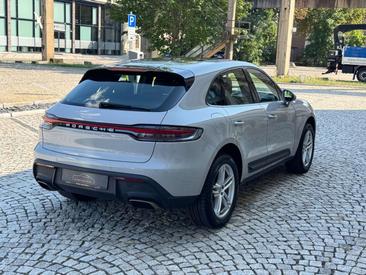 Porsche Macan — photo 19