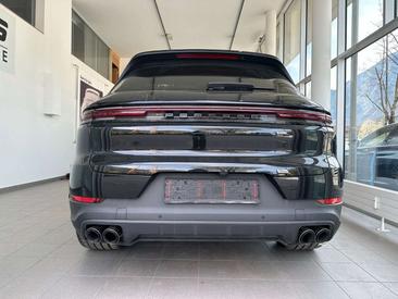 Porsche Cayenne III S — photo 9