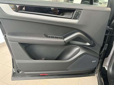 Porsche Cayenne III S — photo 10