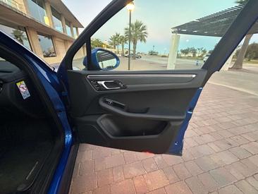 Porsche Macan Electrique — photo 19