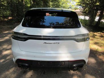 Porsche Macan Electrique GTS — photo 16