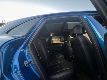 Porsche Macan Electrique — photo 20
