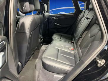Porsche Macan Electrique Base — photo 8