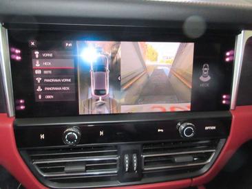 Porsche Macan Electrique GTS — photo 17