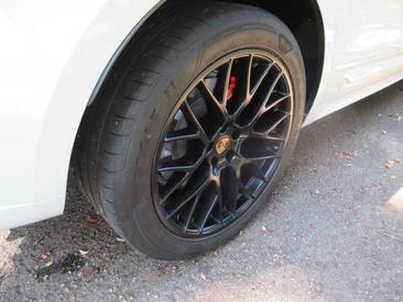 Porsche Macan Electrique GTS — photo 24