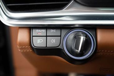 Porsche Panamera II E-Hybrid Platinum Edition — photo 30
