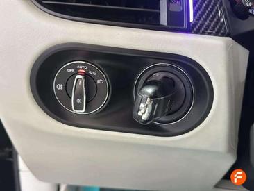 Porsche Macan Electrique Turbo — photo 16