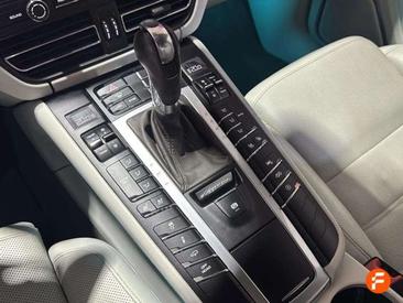 Porsche Macan Electrique Turbo — photo 17