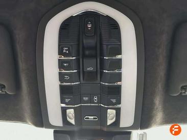 Porsche Macan Electrique Turbo — photo 23