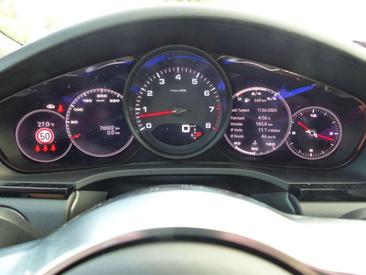 Porsche Cayenne III Platinum Edition — photo 16