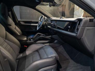 Porsche Cayenne III E-Hybrid — photo 12