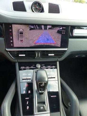 Porsche Cayenne III Platinum Edition — photo 17
