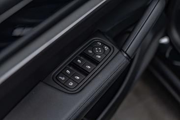 Porsche Cayenne III S — photo 28