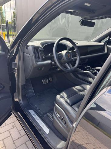 Porsche Cayenne III Turbo — photo 4