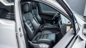 Porsche Macan Electrique Base — photo 13