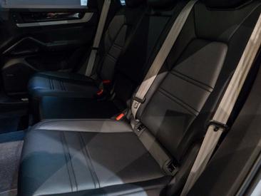 Porsche Cayenne III E-Hybrid — photo 34