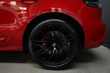 Porsche Macan Electrique GTS — photo 22
