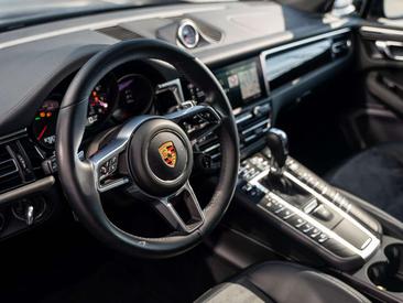 Porsche Macan GTS — photo 9